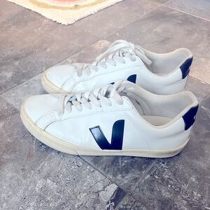 Veja Esplar leather sneakers 39/8